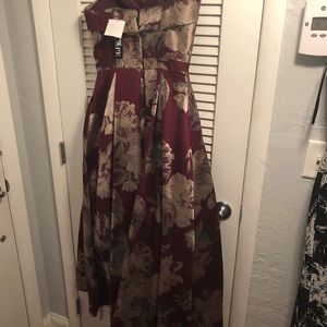 Evening gown, XSCAPE brand. ***NEW WITH TAG***